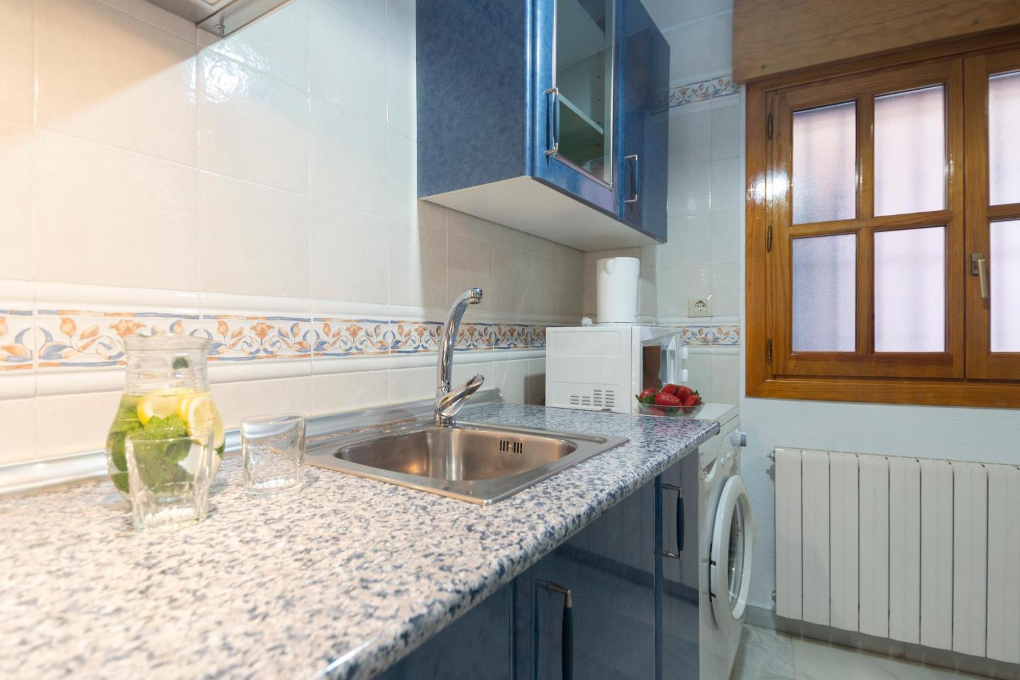 Apartamento Adultos Centro Nueva De La Virgen 2 Free Parking Granada Eksteriør bilde